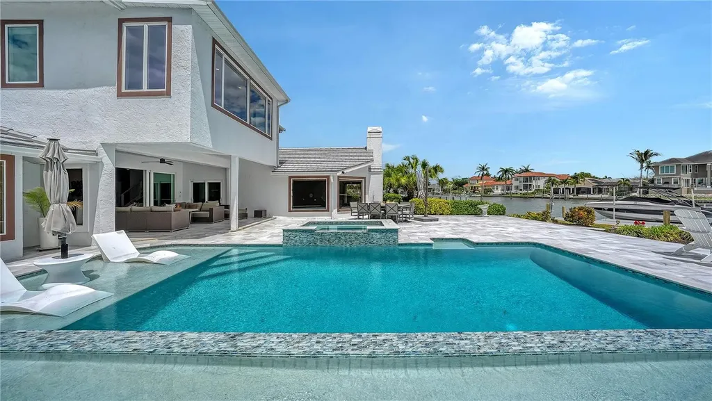 7689 Cove Terrace Sarasota FL 34231