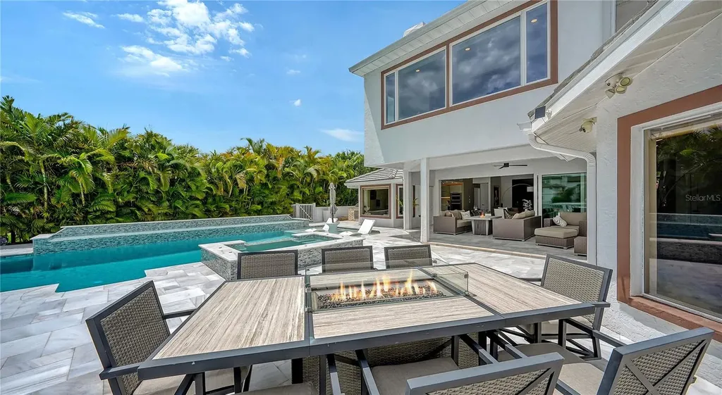 7689 Cove Terrace Sarasota FL 34231