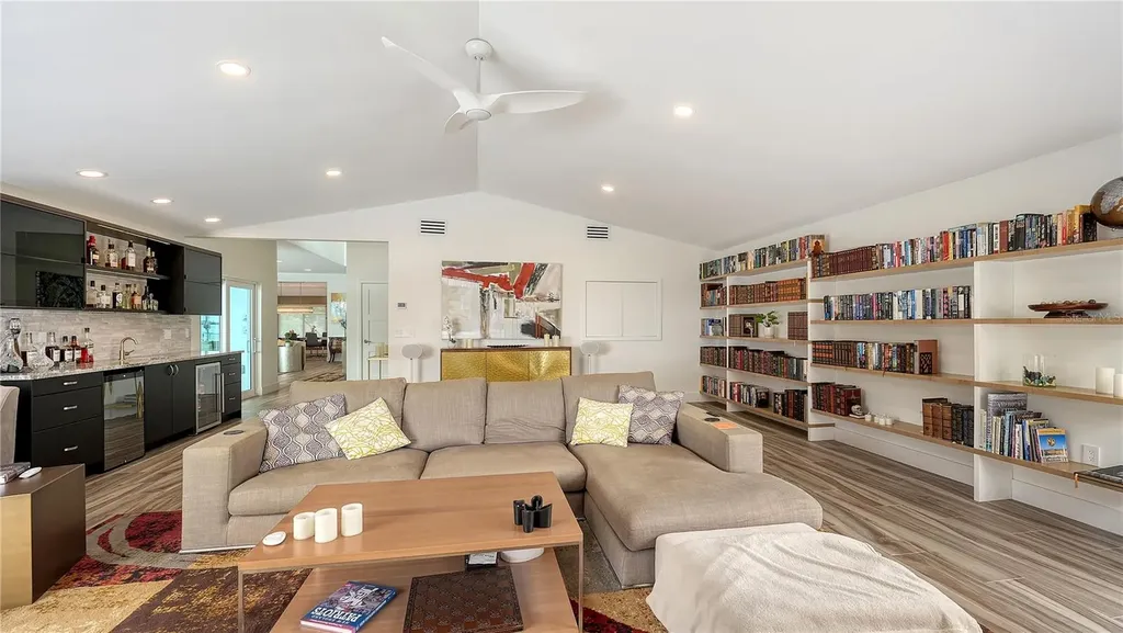 7689 Cove Terrace Sarasota FL 34231