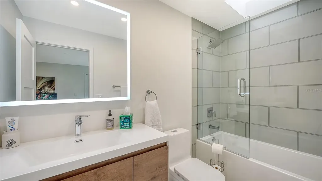 7689 Cove Terrace Sarasota FL 34231