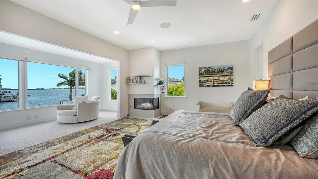 7689 Cove Terrace Sarasota FL 34231