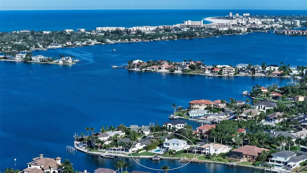 7689 Cove Terrace Sarasota FL 34231
