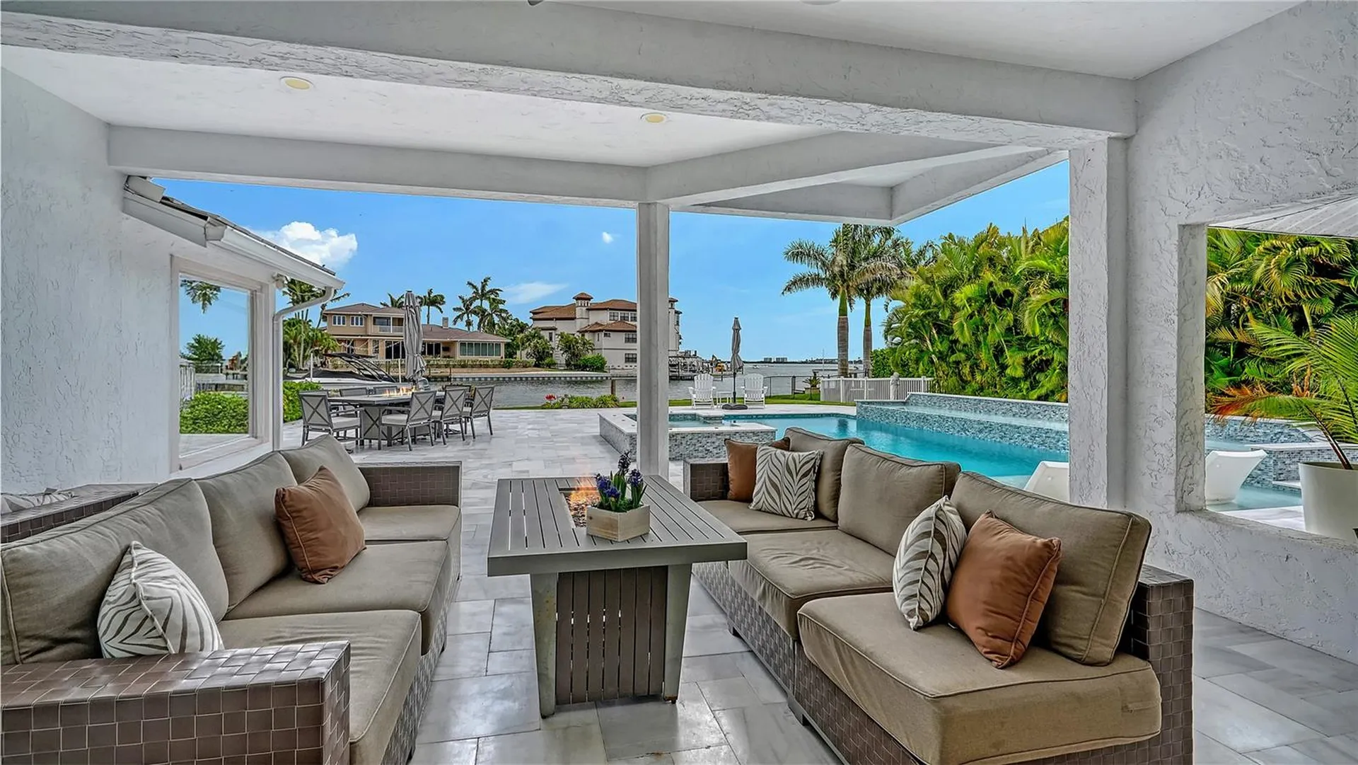 7689 Cove Terrace Sarasota FL 34231
