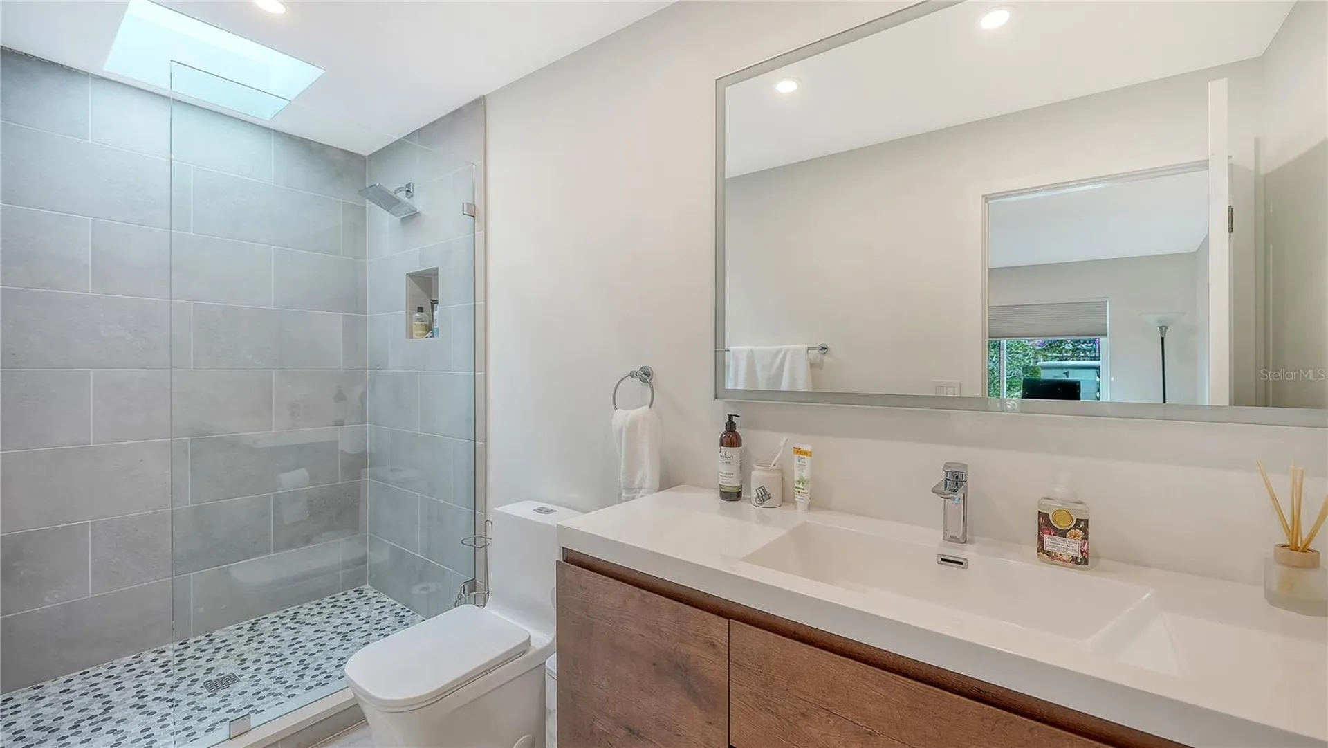7689 Cove Terrace Sarasota FL 34231