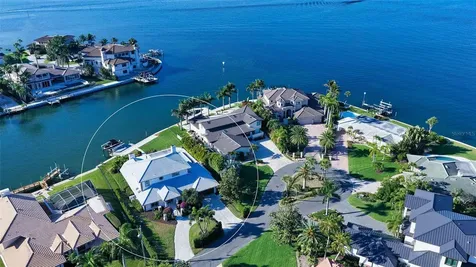 7689 Cove Terrace Sarasota FL 34231