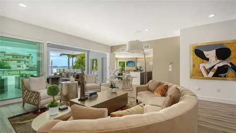 7689 Cove Terrace Sarasota FL 34231