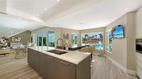 7689 Cove Terrace Sarasota FL 34231