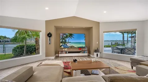 7689 Cove Terrace Sarasota FL 34231