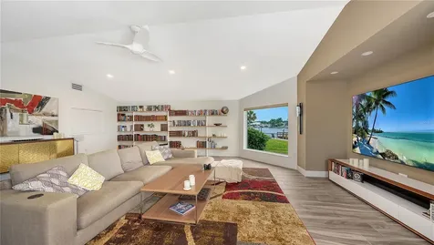 7689 Cove Terrace Sarasota FL 34231