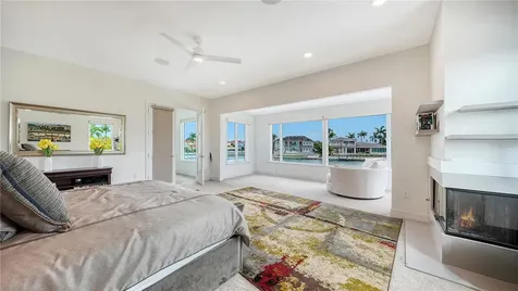7689 Cove Terrace Sarasota FL 34231