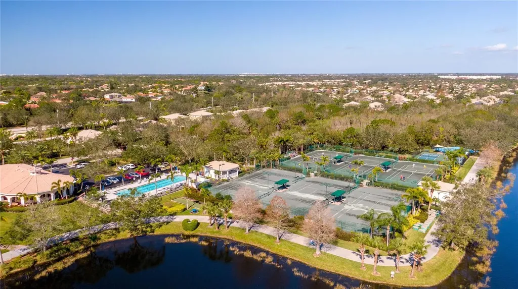 5860 Helicon Place Sarasota FL 34238