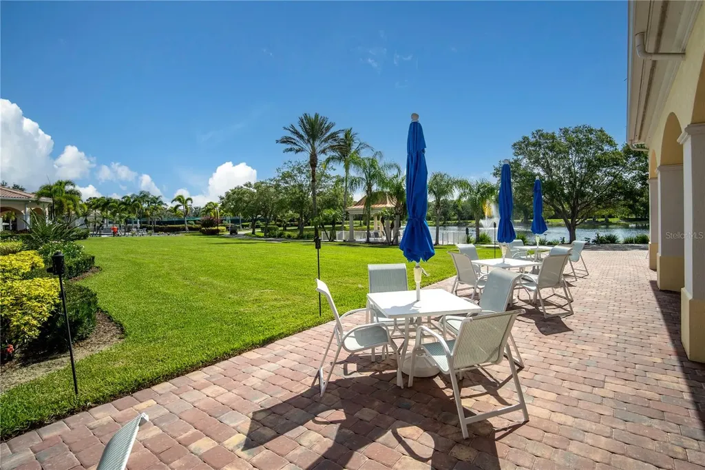 5860 Helicon Place Sarasota FL 34238