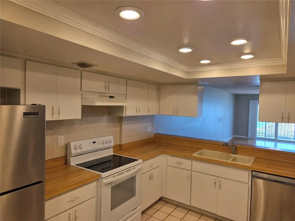 650 Island Way Clearwater Beach FL 33767
