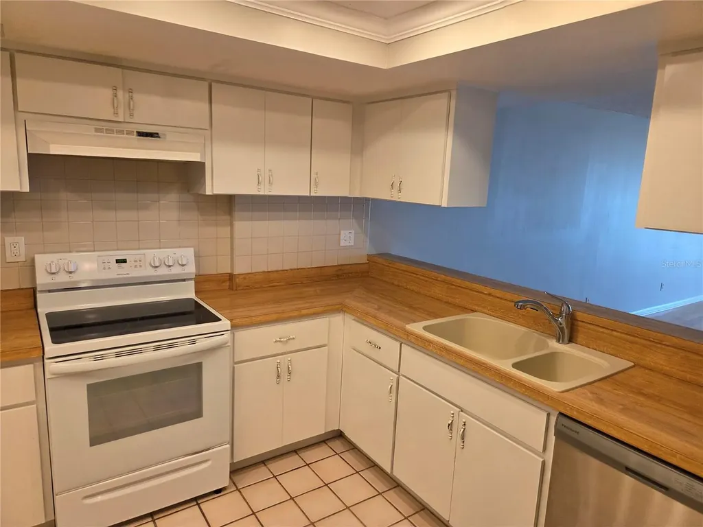 650 Island Way Clearwater Beach FL 33767