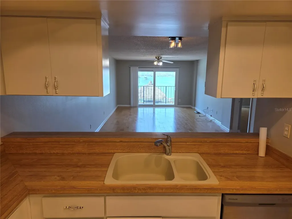 650 Island Way Clearwater Beach FL 33767
