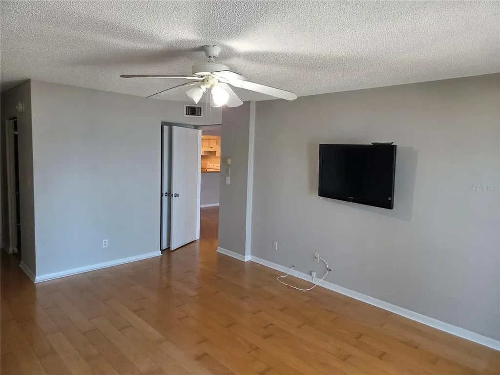 650 Island Way Clearwater Beach FL 33767