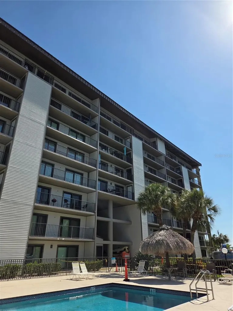 650 Island Way Clearwater Beach FL 33767