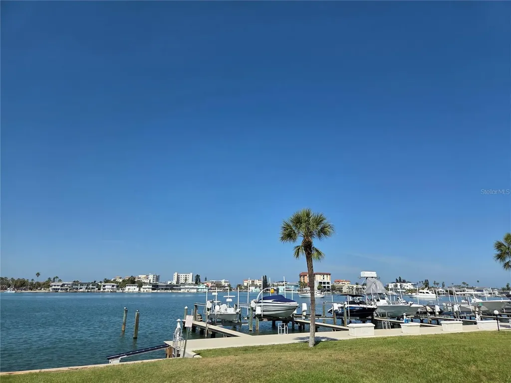 650 Island Way Clearwater Beach FL 33767