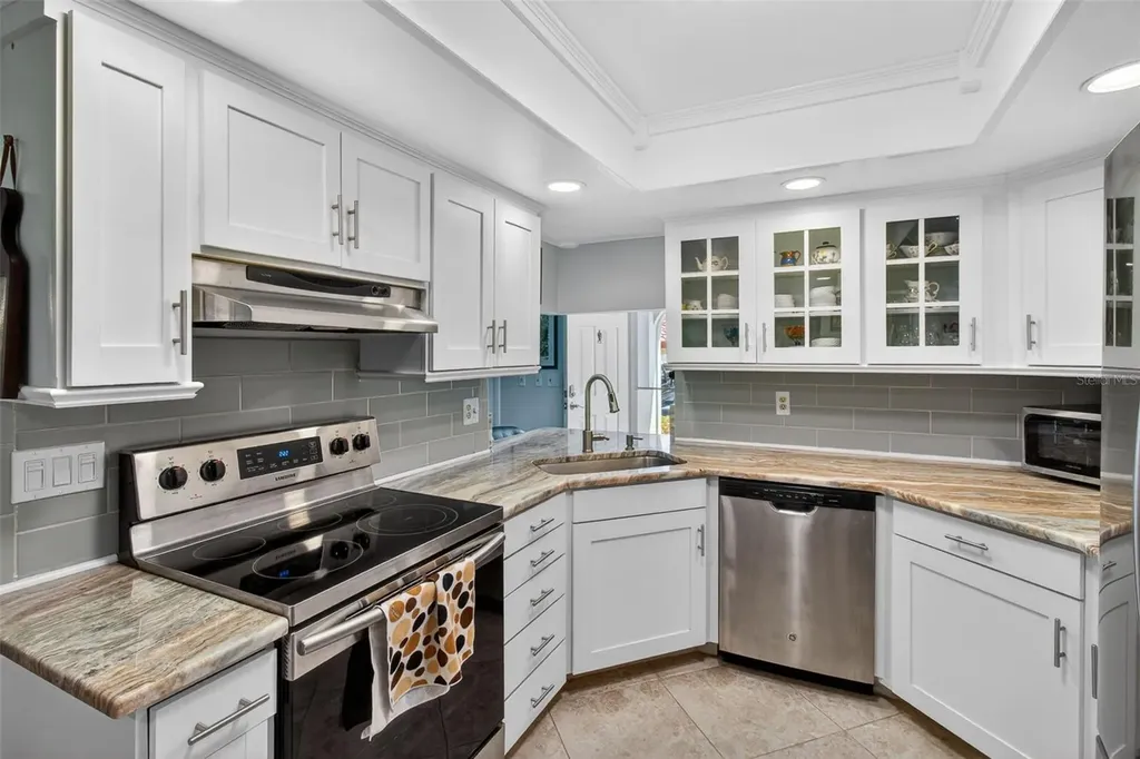 10550 Village Drive Seminole FL 33772