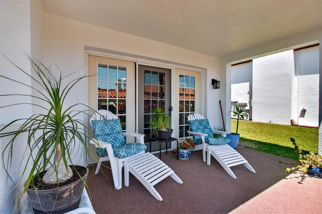 10550 Village Drive Seminole FL 33772