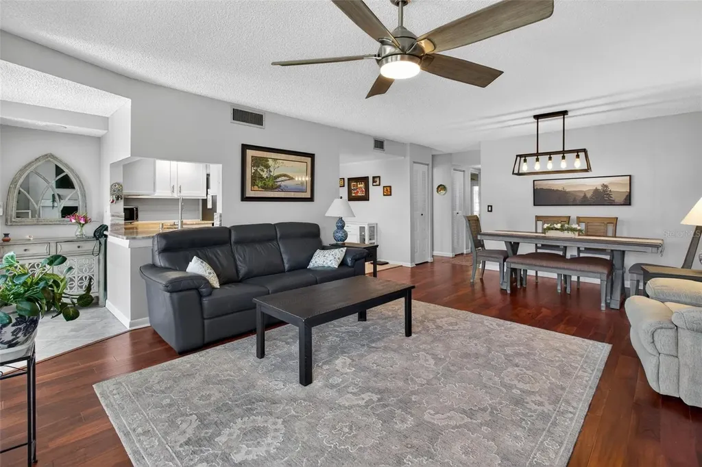 10550 Village Drive Seminole FL 33772