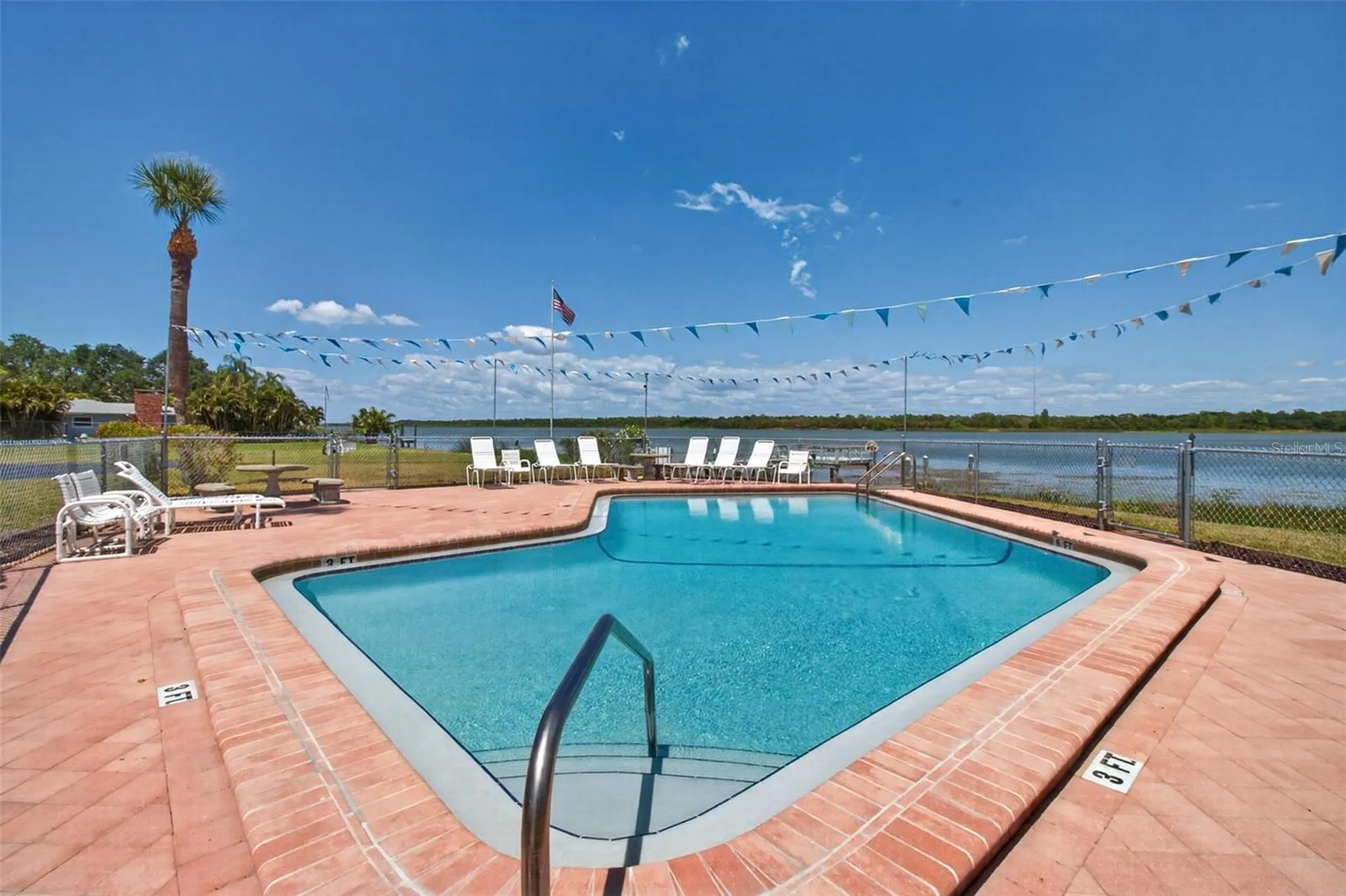 10550 Village Drive Seminole FL 33772