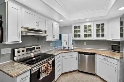 10550 Village Drive Seminole FL 33772