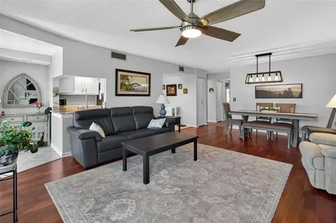 10550 Village Drive Seminole FL 33772