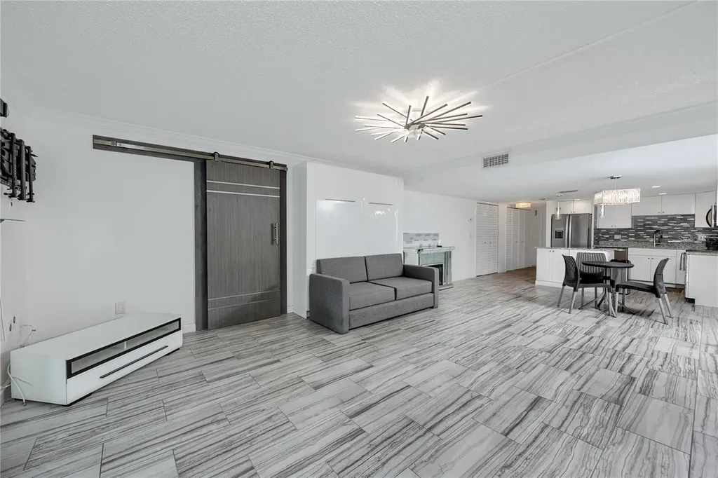 7600 Sun Island Drive S South Pasadena FL 33707