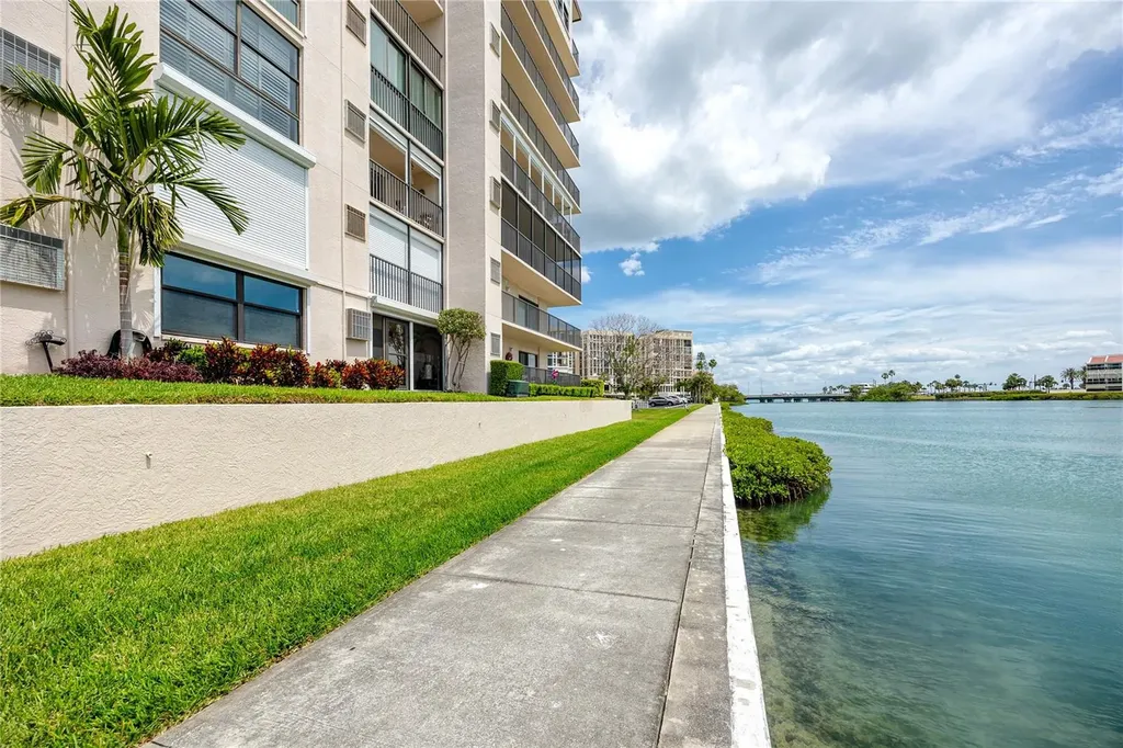 7600 Sun Island Drive S South Pasadena FL 33707