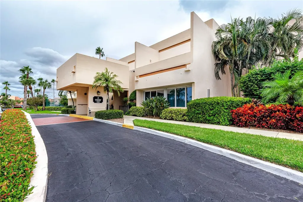 7600 Sun Island Drive S South Pasadena FL 33707