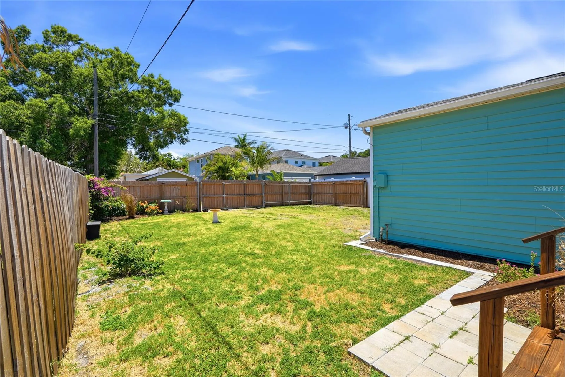 1220 35th Avenue N St Petersburg FL 33704