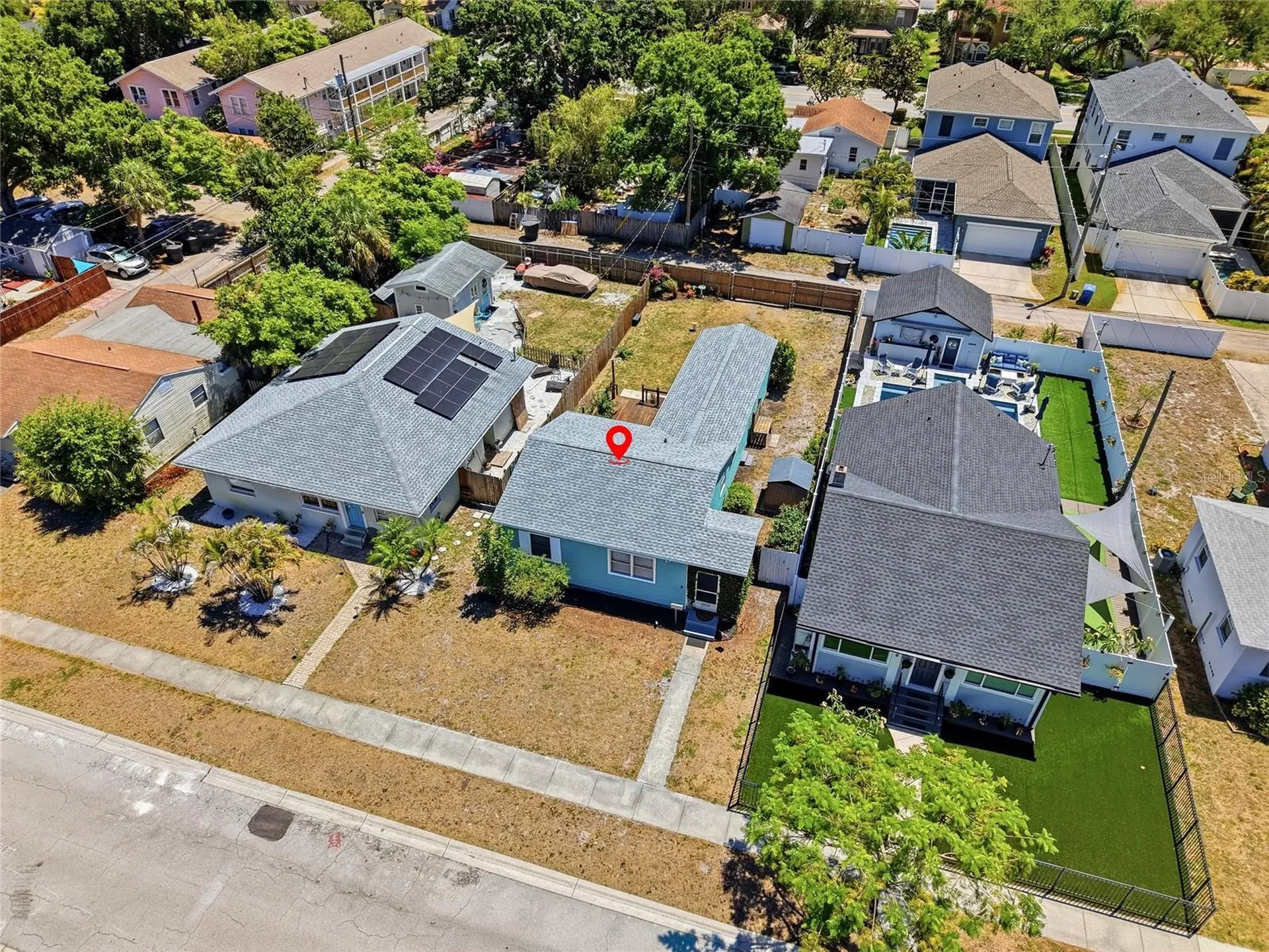 1220 35th Avenue N St Petersburg FL 33704