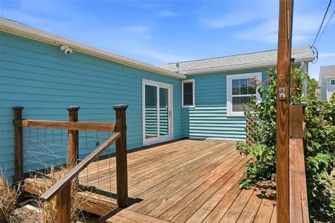1220 35th Avenue N St Petersburg FL 33704