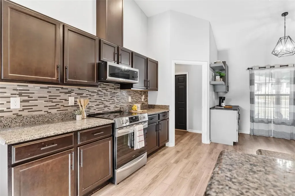 326 Woodland Trail Lady Lake FL 32159