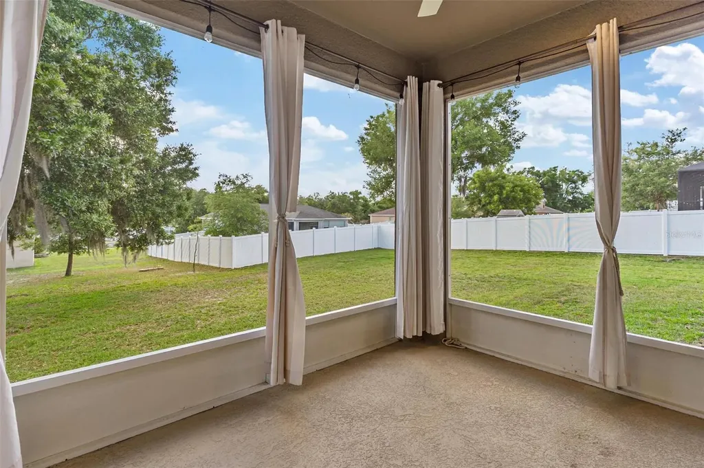 326 Woodland Trail Lady Lake FL 32159