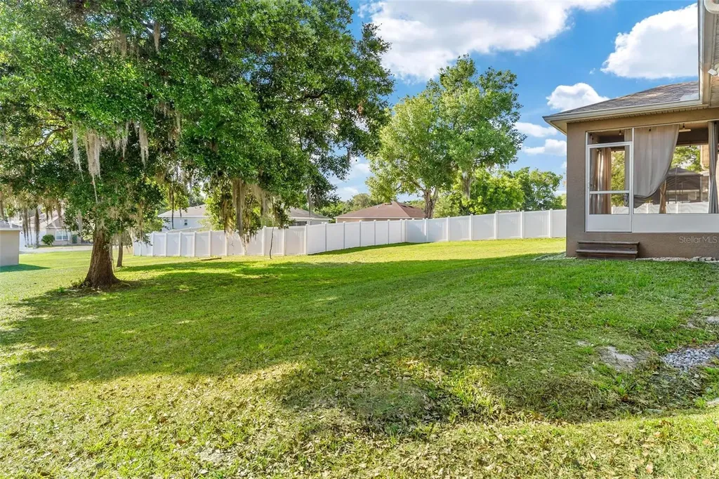 326 Woodland Trail Lady Lake FL 32159