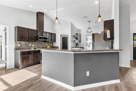 326 Woodland Trail Lady Lake FL 32159