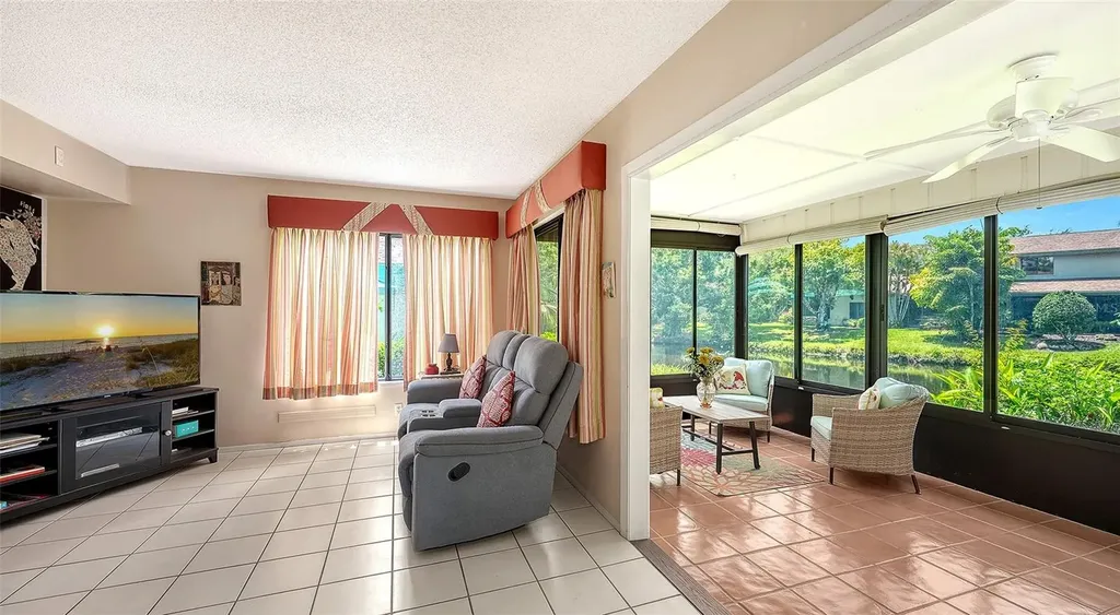 4638 Willow Wood Circle Sarasota FL 34241