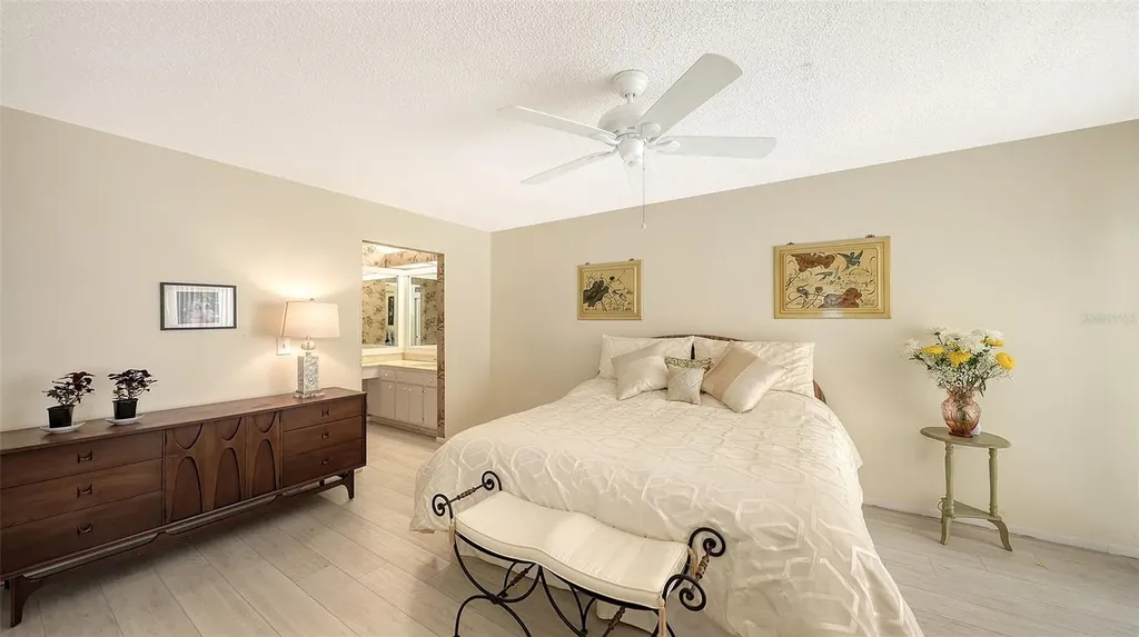 4638 Willow Wood Circle Sarasota FL 34241