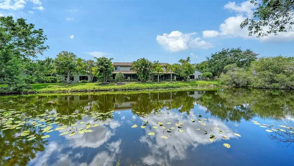 4638 Willow Wood Circle Sarasota FL 34241