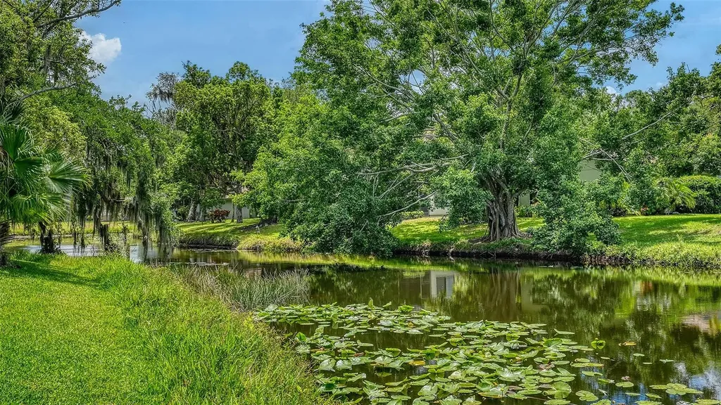 4638 Willow Wood Circle Sarasota FL 34241