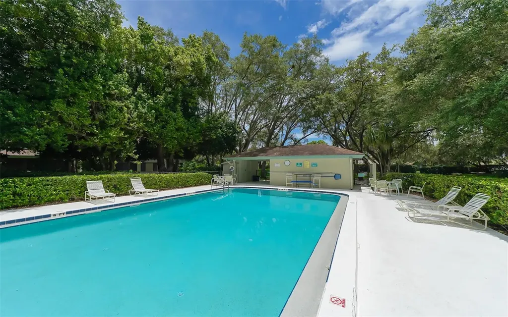 4638 Willow Wood Circle Sarasota FL 34241