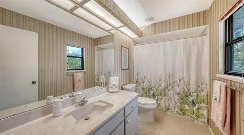 4638 Willow Wood Circle Sarasota FL 34241