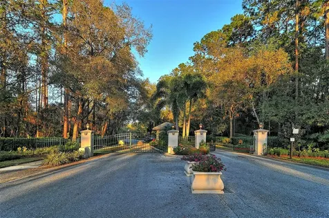 4638 Willow Wood Circle Sarasota FL 34241