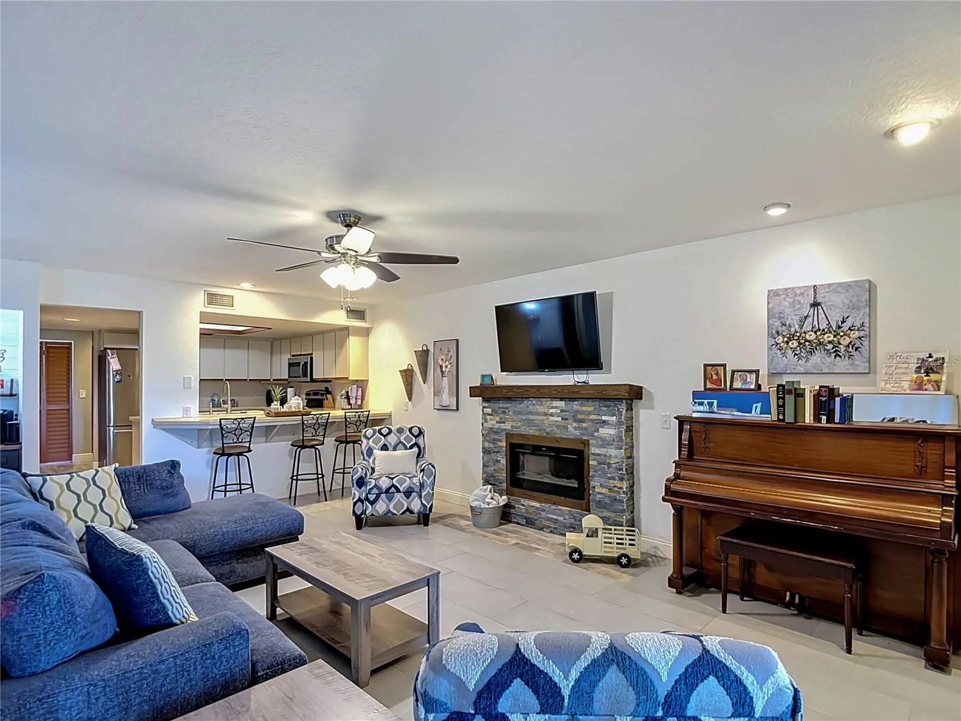 707 Carpenters Way Lakeland FL 33809