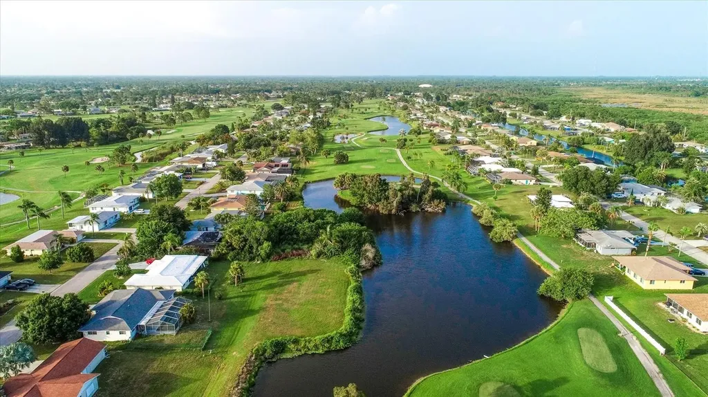 113 Lilyan Court Rotonda West FL 33947