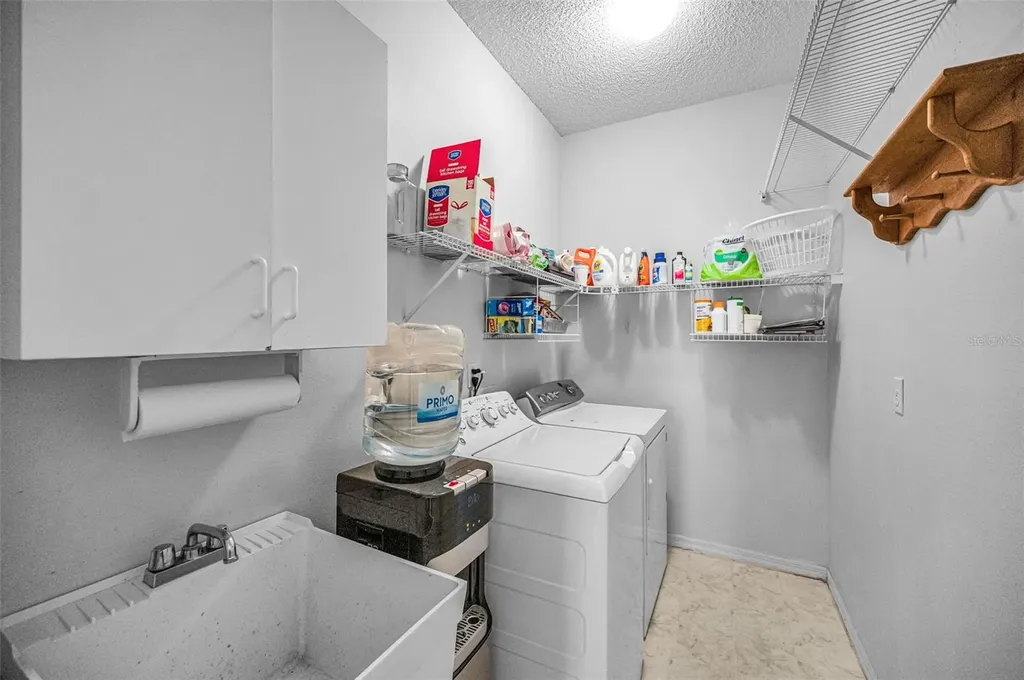 2272 Warwick Drive Oldsmar FL 34677