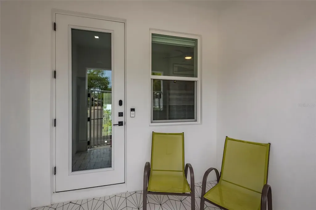 33 29th Street N St Petersburg FL 33713