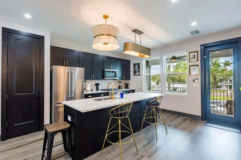 33 29th Street N St Petersburg FL 33713